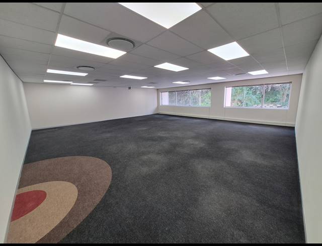 643M² OFFICE TO LET IN WOODMEAD